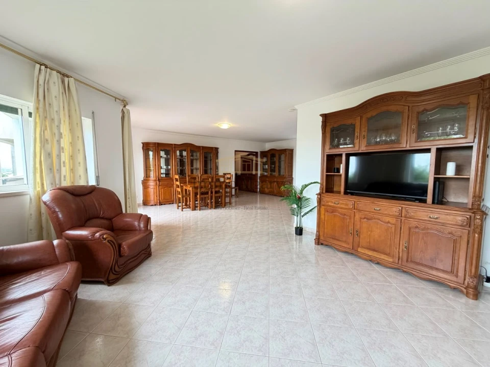 Apartamento T2 para Venda em Albufeira e Olhos de Água Foto 2