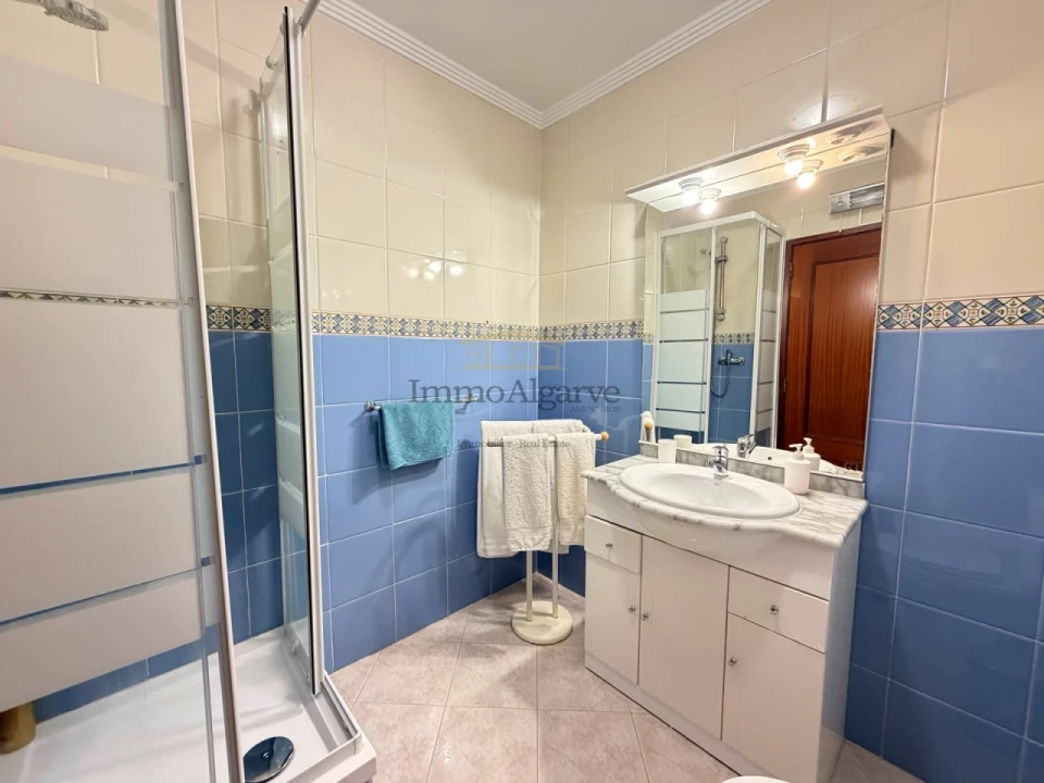 Apartamento T2 para Venda em Albufeira e Olhos de Água Foto 16