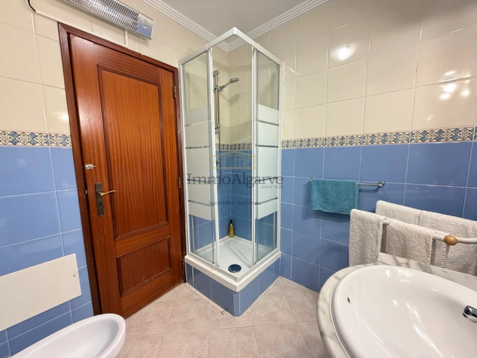 Apartamento T2 para Venda em Albufeira e Olhos de Água Foto 17