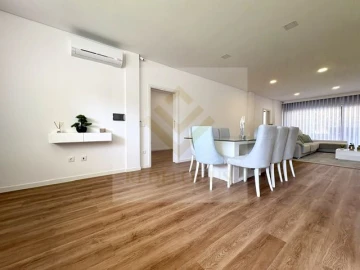 Moradia T3 para Venda em São Martinho da Gandara