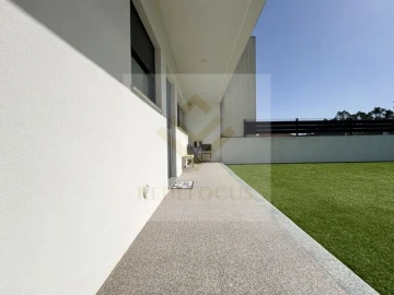 Moradia T3 para Venda em São Martinho da Gandara