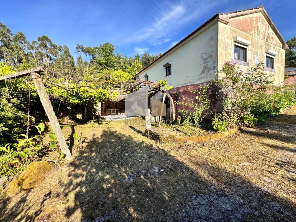Moradia T3 para Venda em Cornes Foto 4