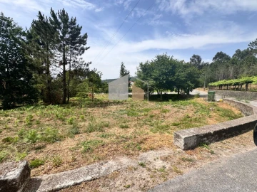 Terreno para Venda em Sapardos