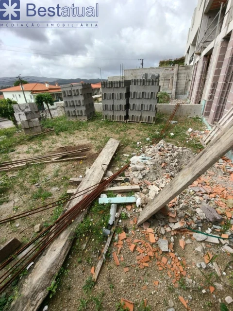 Moradia T3 para Venda em Tadim