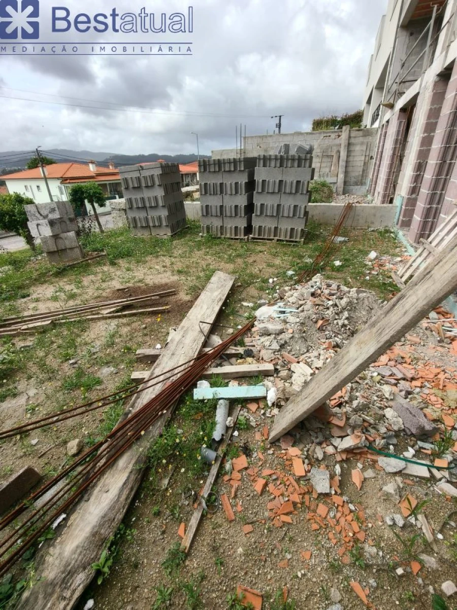 Moradia T3 para Venda em Tadim Foto 11