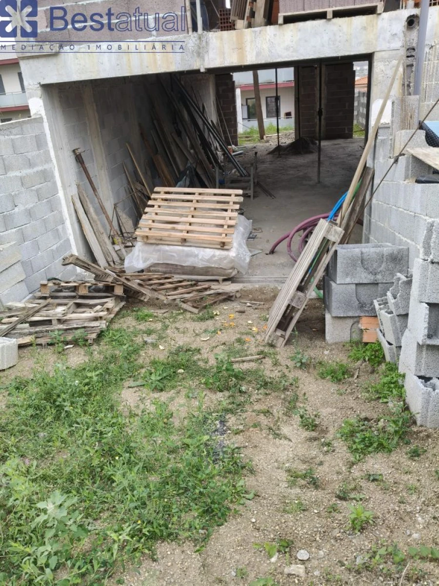Moradia T3 para Venda em Tadim Foto 3