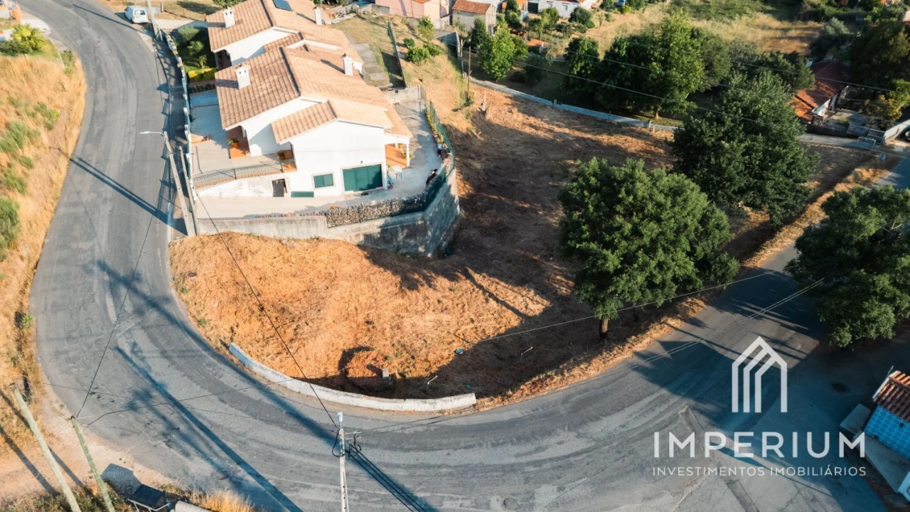 Terreno para Venda em Albergaria-A-Velha e Valmaior Foto 1