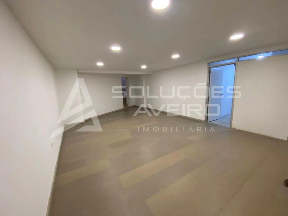 Loja para Venda em Aradas Foto 7