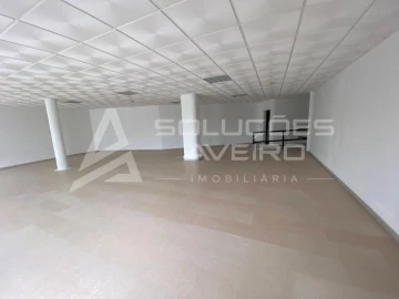 Loja para Venda em Aradas