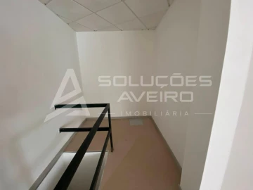 Loja para Venda em Aradas