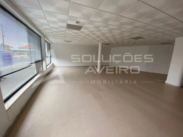 Loja para Venda em Aradas