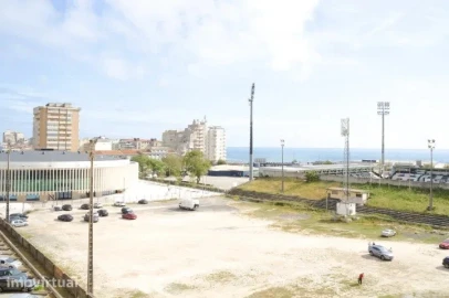 Apartamento T2 para Venda em Póvoa de Varzim, Beiriz e Argivai