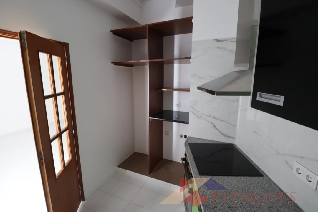 Apartamento T1 para Venda em Pombal Foto 2