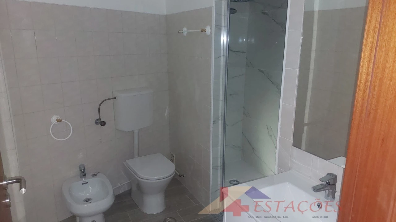 Apartamento T1 para Venda em Pombal Foto 17