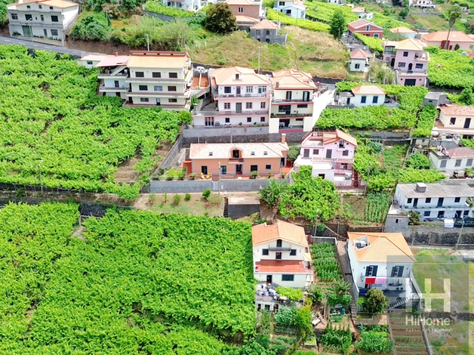 Moradia T3 para Venda em Camara de Lobos Foto 1