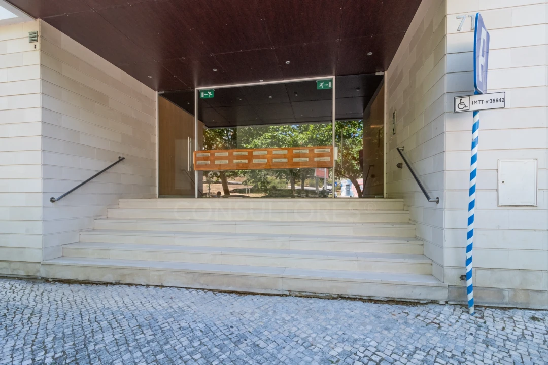 Apartamento T1 para Venda em Algés, Linda-A-Velha e Cruz Quebrada-Dafundo Foto 12