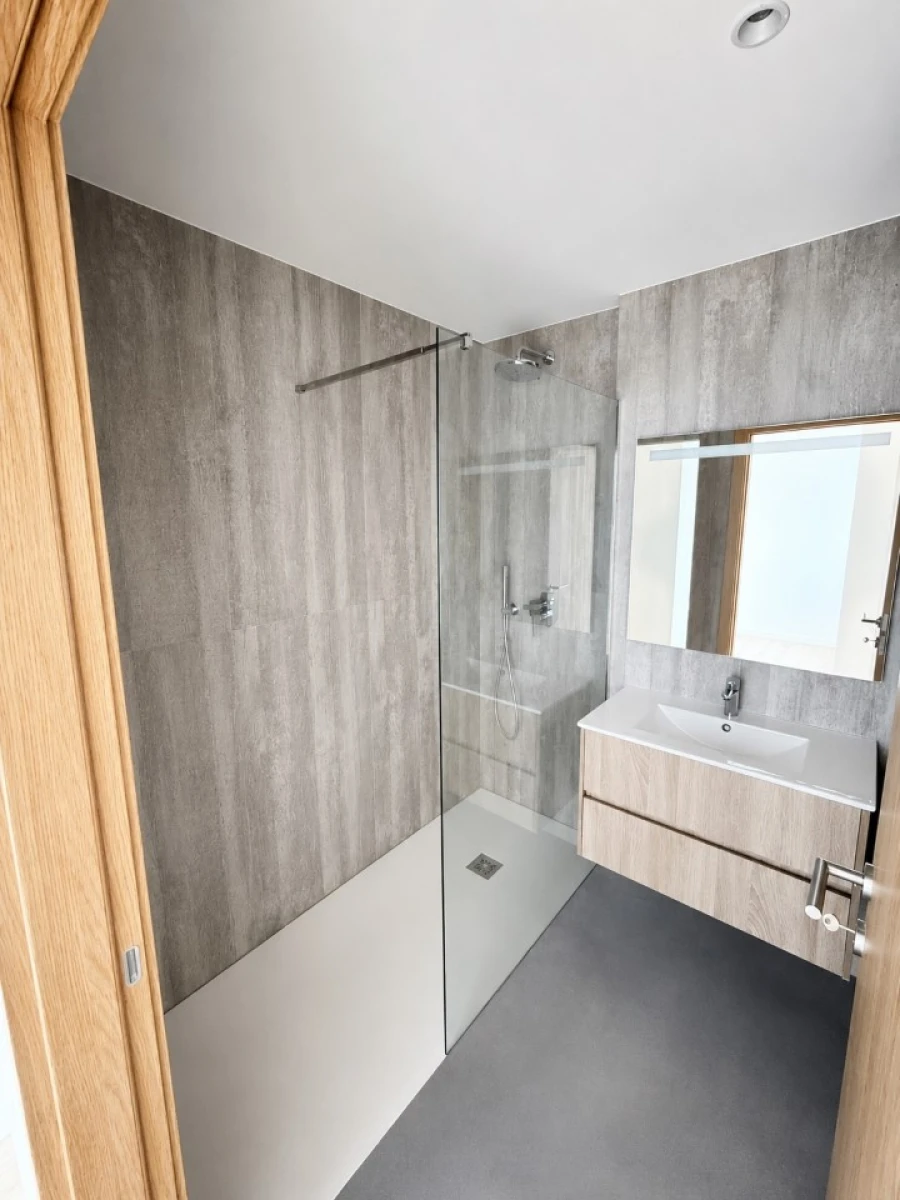 Apartamento T1 para Venda em Paranhos Foto 4
