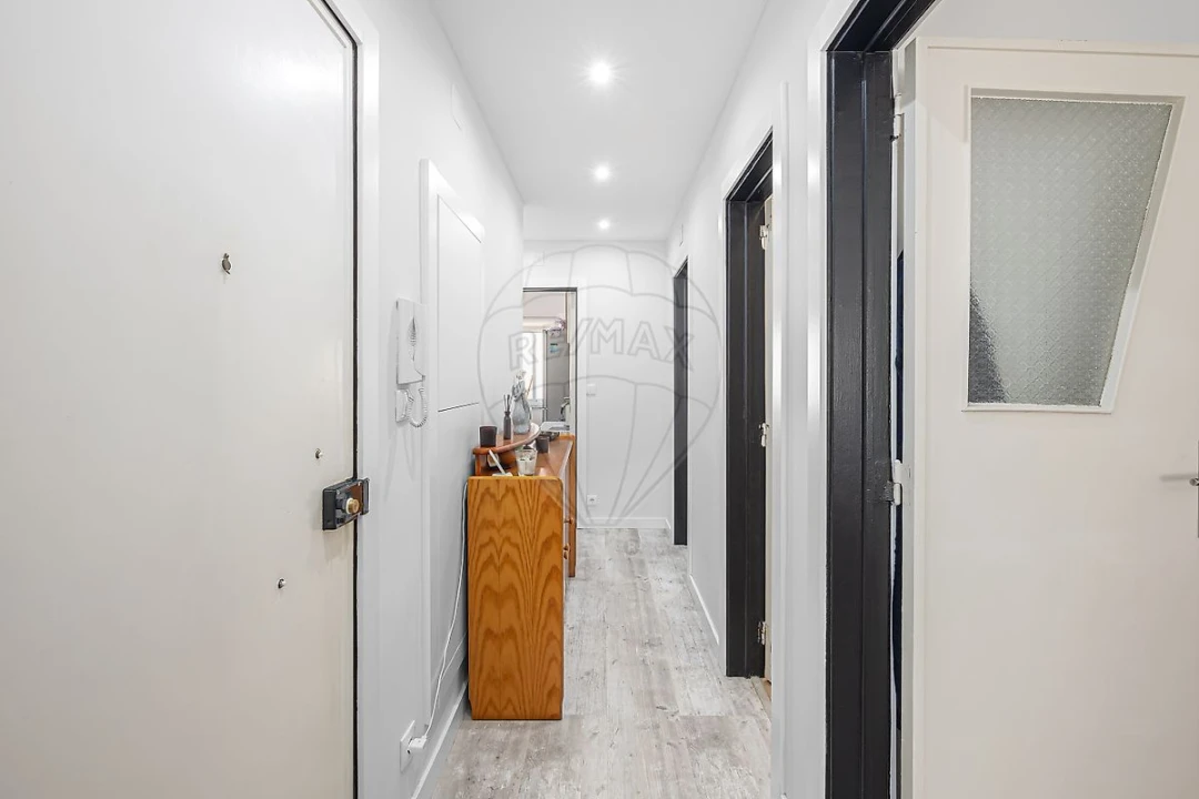 Apartamento T2 para Venda em Cacém e São Marcos Foto 6