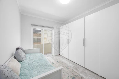 Apartamento T2 para Venda em Cacém e São Marcos