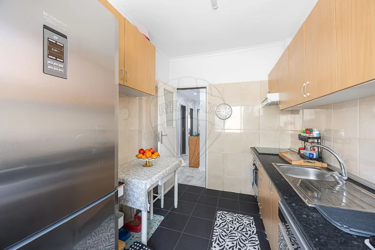 Apartamento T2 para Venda em Cacém e São Marcos Foto 10