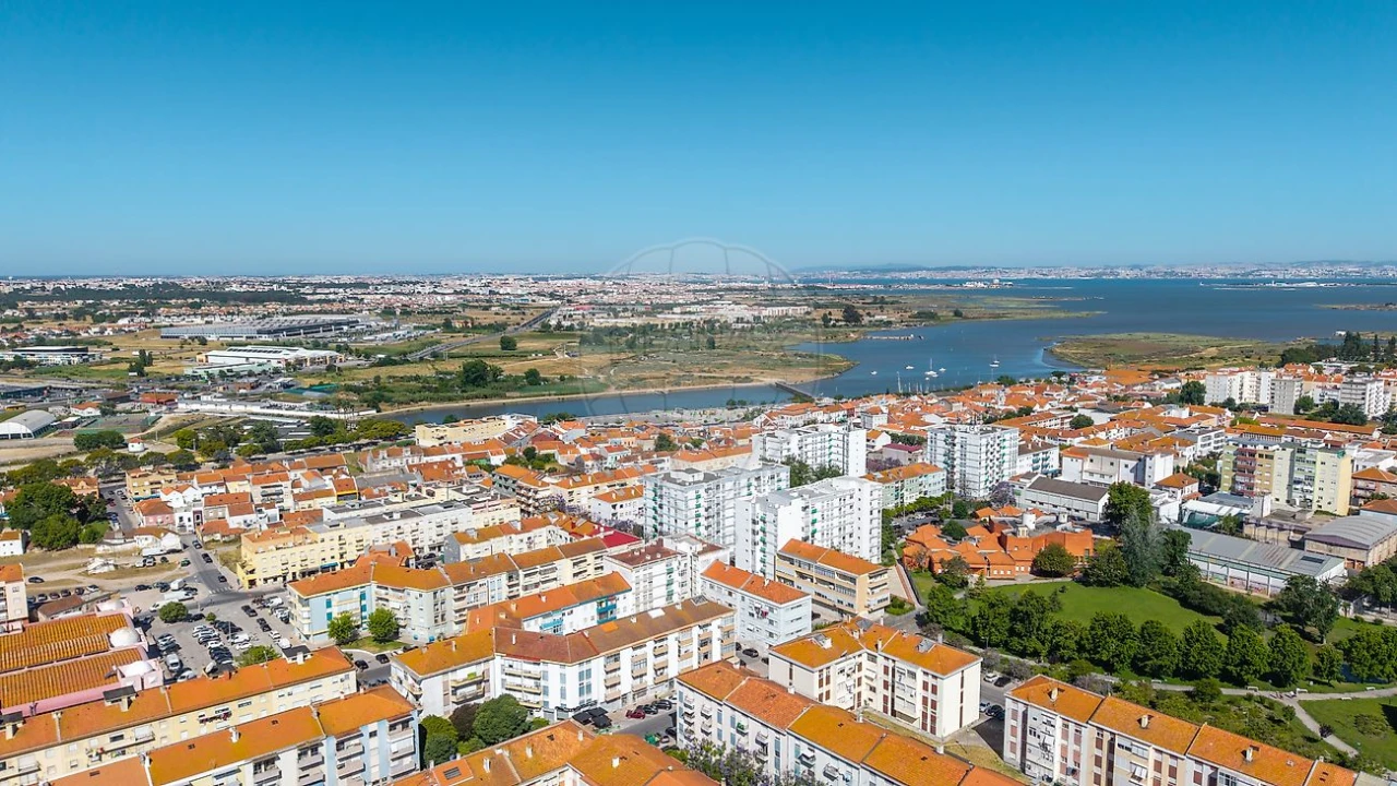 Apartamento T3 para Venda em Moita Foto 20