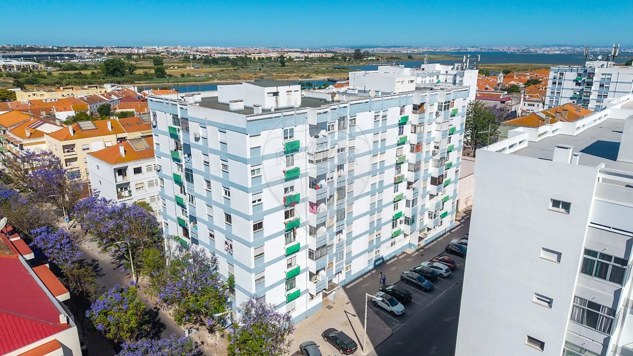 Apartamento T3 para Venda em Moita Foto 18