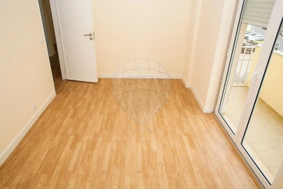 Apartamento T2 para Venda em Alverca do Ribatejo e Sobralinho