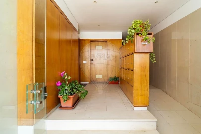 Apartamento T3 para Venda em Loures