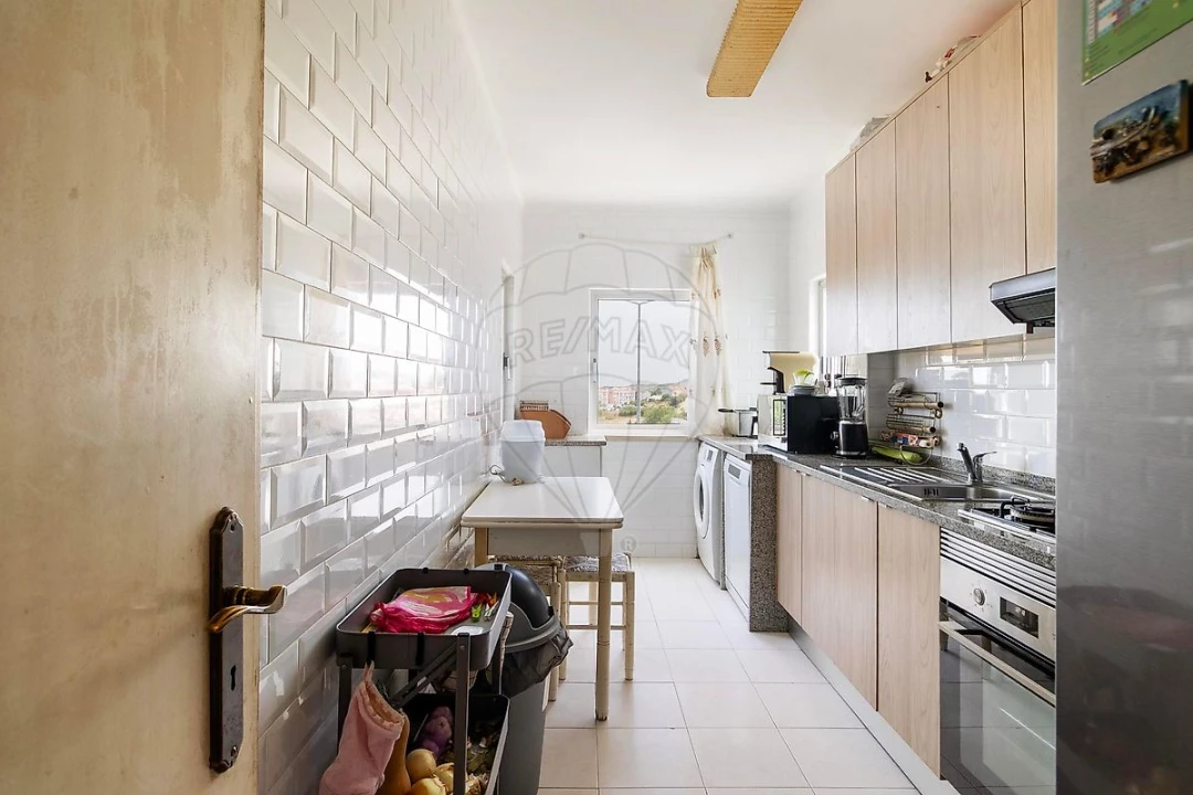 Apartamento T3 para Venda em Loures Foto 3