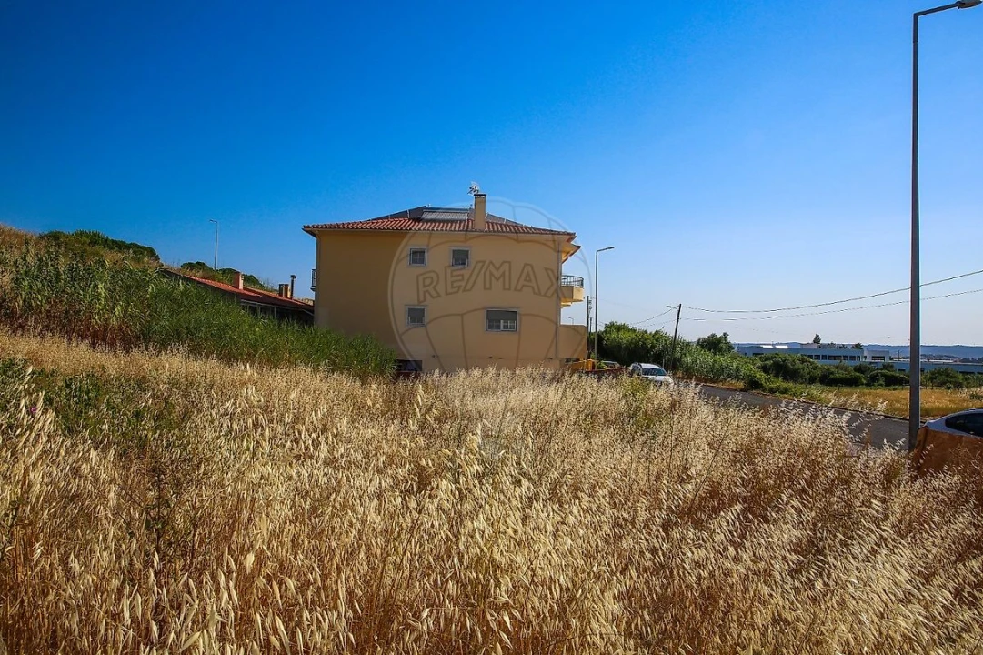 Terreno para Venda em Alenquer (Santo Estêvão e Triana) Foto 1