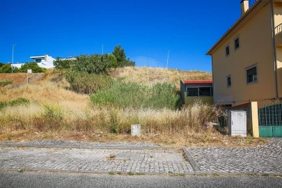 Terreno para Venda em Alenquer (Santo Estêvão e Triana)
