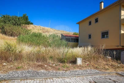 Terreno para Venda em Alenquer (Santo Estêvão e Triana)