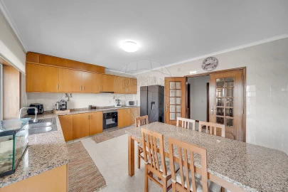 Apartamento T3 para Venda em Pinheiro da Bemposta, Travanca e Palmaz
