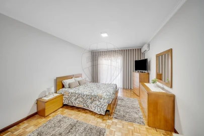 Apartamento T3 para Venda em Pinheiro da Bemposta, Travanca e Palmaz