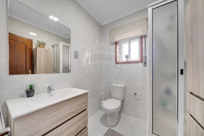 Apartamento T3 para Venda em Pinheiro da Bemposta, Travanca e Palmaz