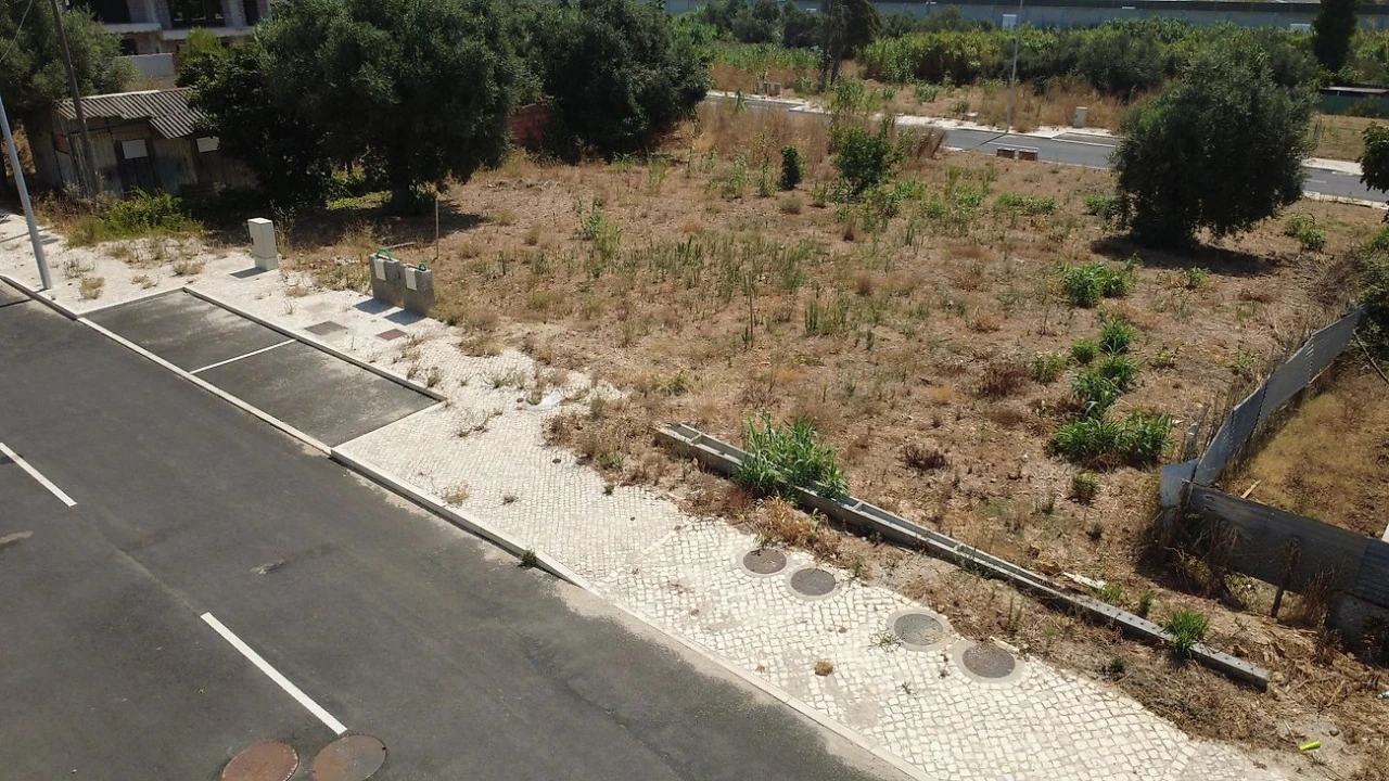 Terreno para Venda em Alverca do Ribatejo e Sobralinho Foto 7