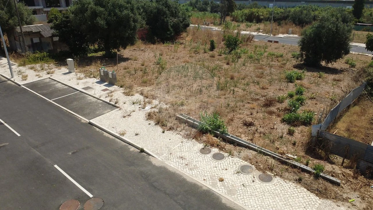 Terreno para Venda em Alverca do Ribatejo e Sobralinho Foto 7