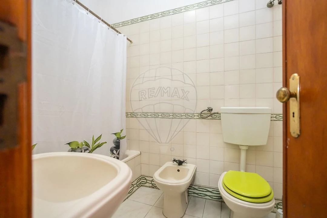 Apartamento T3 para Venda em Laranjeiro e Feijó Foto 3