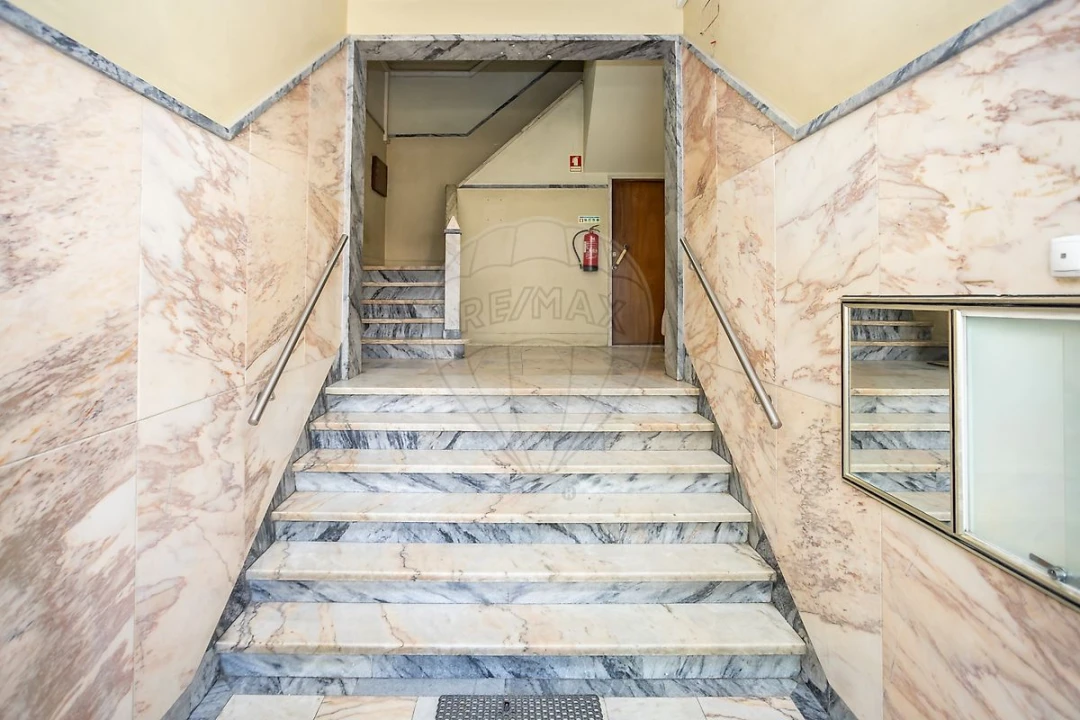 Apartamento T3 para Venda em Laranjeiro e Feijó Foto 17