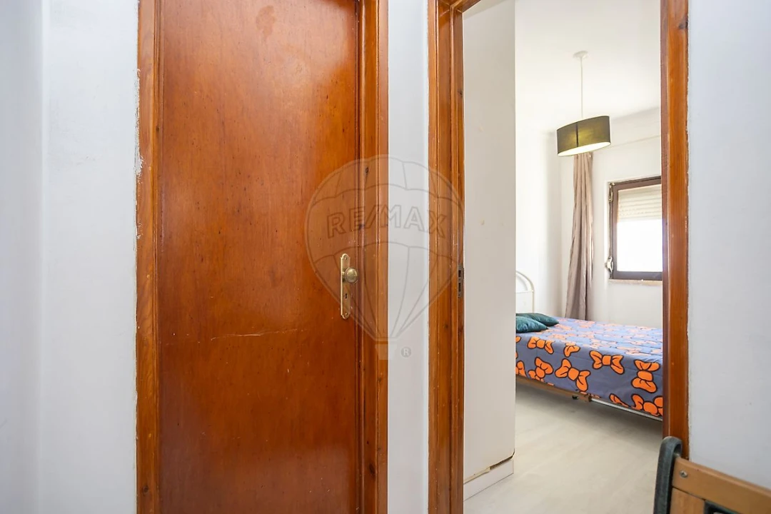 Apartamento T3 para Venda em Laranjeiro e Feijó Foto 1