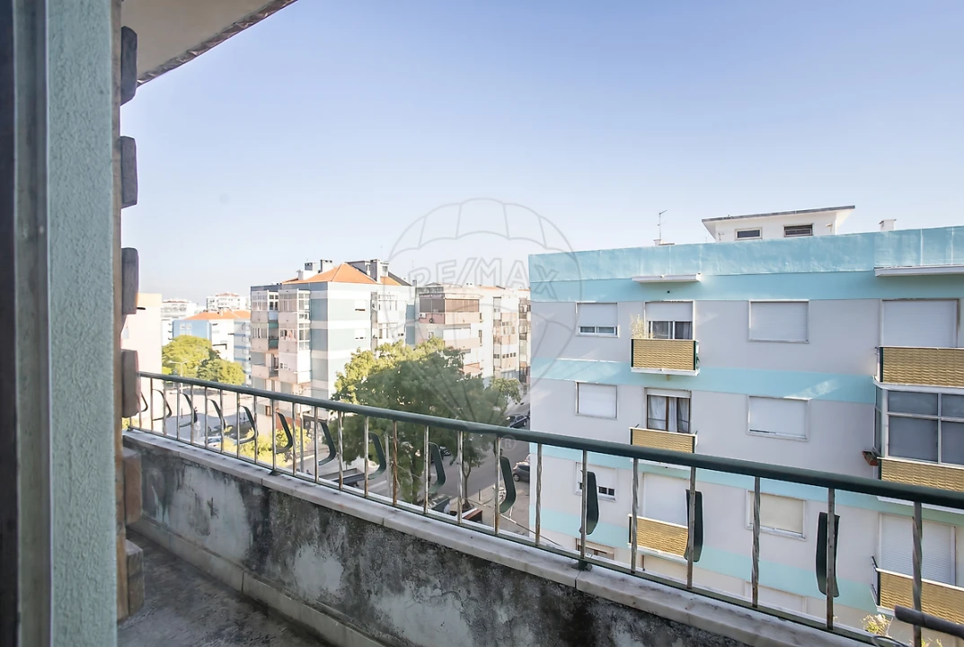 Apartamento T3 para Venda em Laranjeiro e Feijó Foto 19