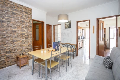 Apartamento T3 para Venda em Laranjeiro e Feijó
