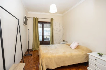 Apartamento T3 para Venda em Laranjeiro e Feijó