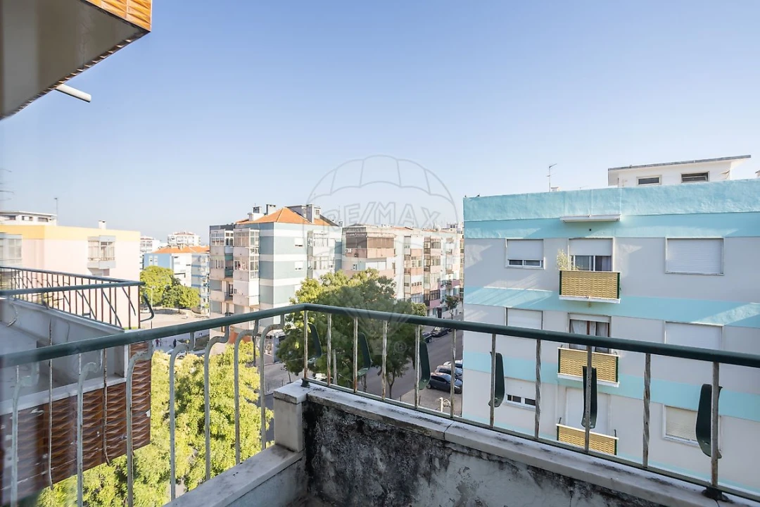 Apartamento T3 para Venda em Laranjeiro e Feijó Foto 14