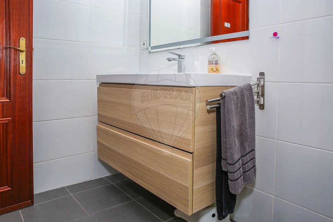 Apartamento T2 para Venda em Cacém e São Marcos Foto 14