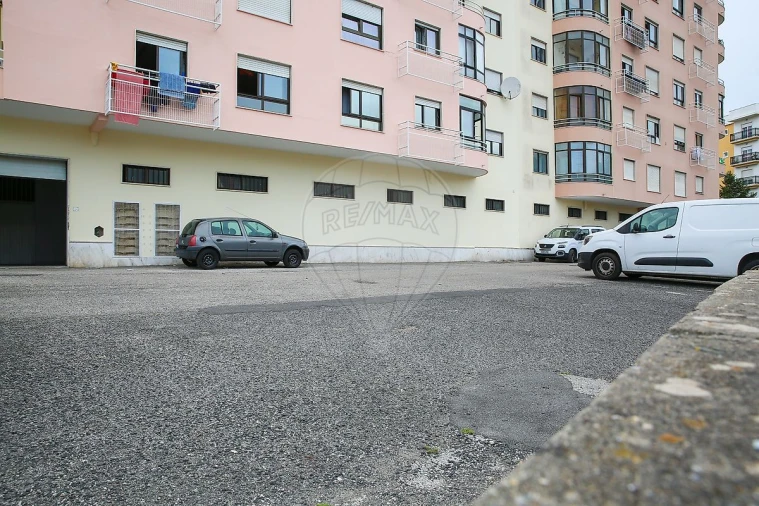 Apartamento T2 para Venda em Cacém e São Marcos Foto 34