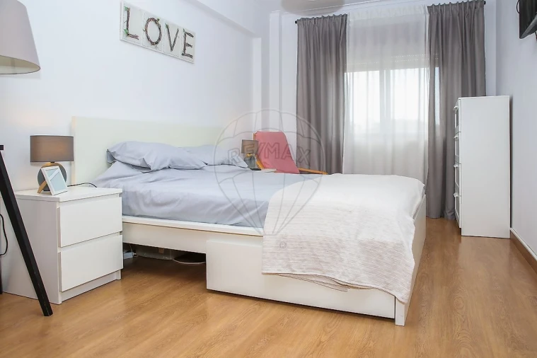 Apartamento T2 para Venda em Cacém e São Marcos Foto 15
