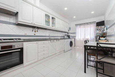 Apartamento T3 para Venda em Mina de Água