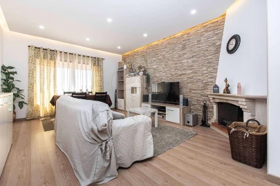 Apartamento T3 para Venda em Mina de Água