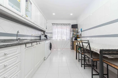 Apartamento T3 para Venda em Mina de Água